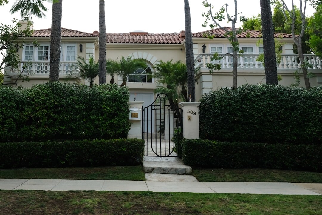 celebrity mansion exterior